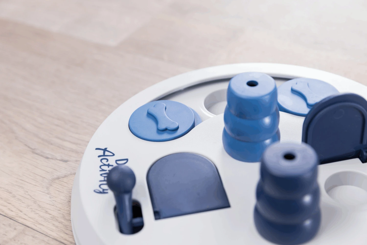 Trixie Jeu De Stratégie Pour Chien Flip Board 5 Trixie Jeu De Stratégie Pour Chien Flip Board – Image 5